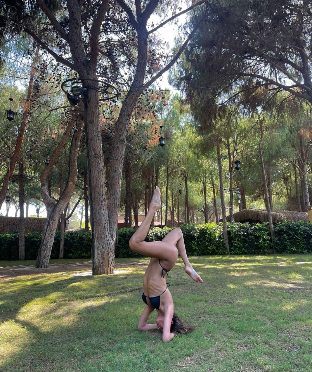 Türkiye güzeli yaz pozlarıyla Instagram’ı yıktı geçti - Resim: 19